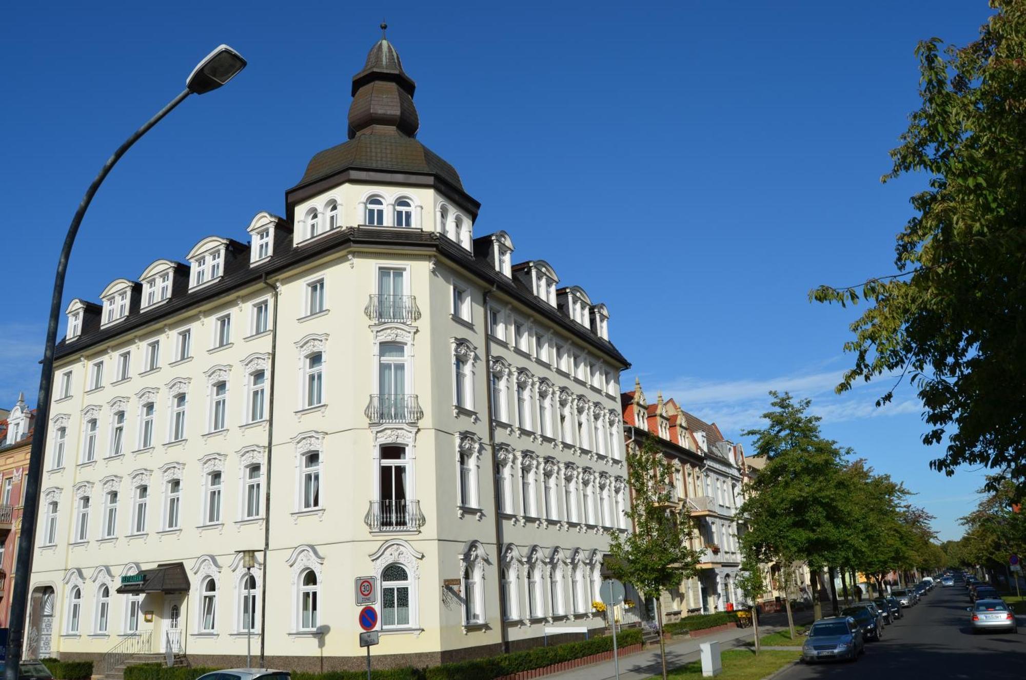 Hotel Fürstenhof Rathenow Exterior foto
